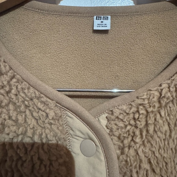 Uniqlo Teddy Bear Jacket Size Medium - Picture 5 of 8